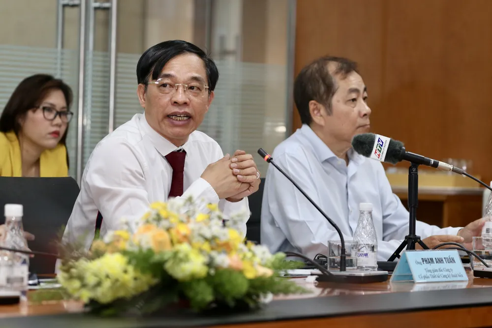 Ông Phạm Anh Tuấn, Tổng giám đốc Công ty Cổ phần Thiết kế Cảng kỹ thuật biển, Ủy viên Ban chấp hành Hội Logistics TPHCM, phát biểu tại tọa đàm. Ảnh: HOÀNG HÙNG