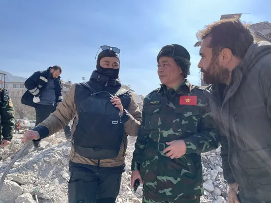 Lực lượng cứu hộ, cứu nạn QĐND Việt Nam tham gia công tác cứu hộ cứu nạn động đất tại Thổ Nhĩ Kỳ. Ảnh: BQP