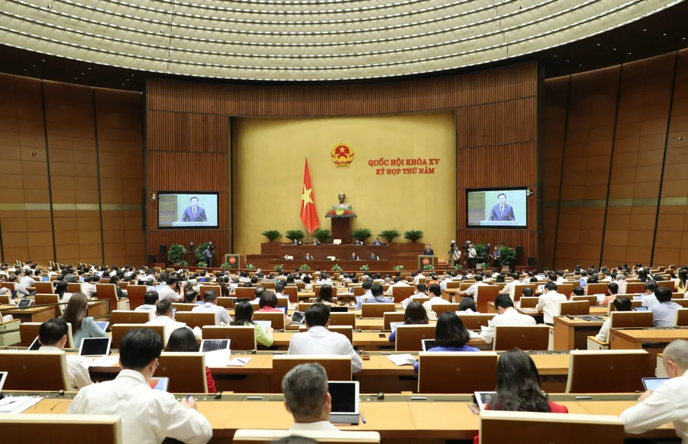 Quang cảnh phiên chất vấn chiều 6-6. Ảnh: QUANG PHÚC