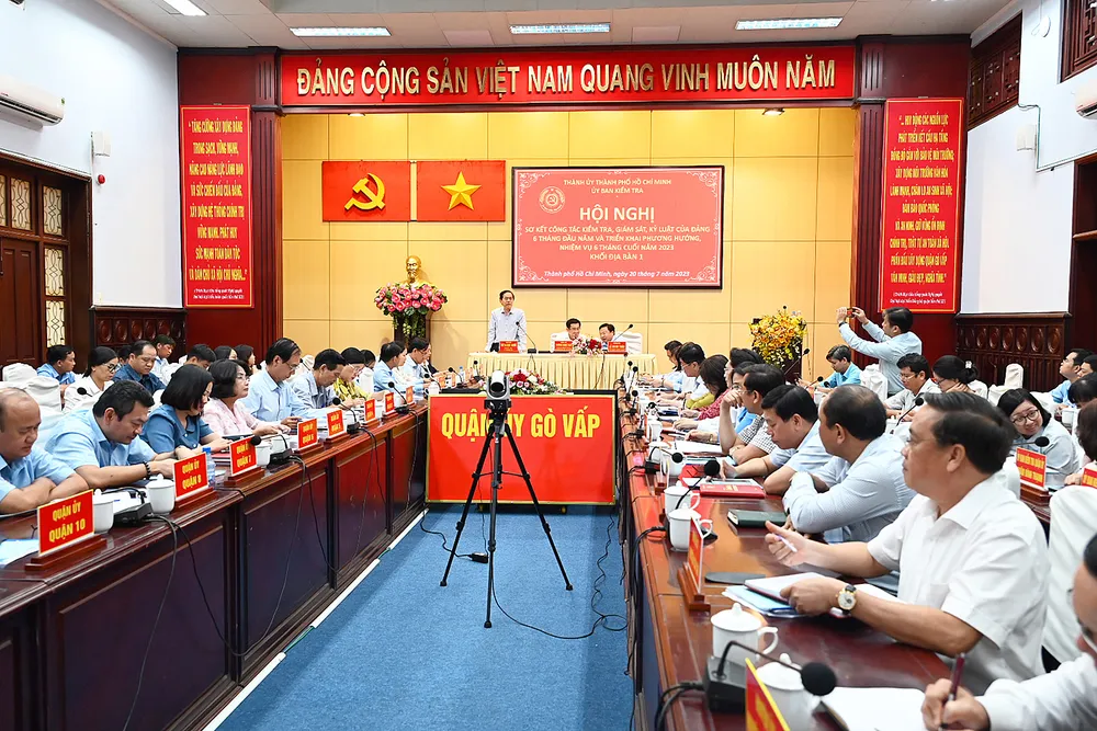 Hội nghị sơ kết công tác kiểm tra, giám sát của khối địa bàn 1, ngày 20-7-2023. Ảnh: VĂN MINH