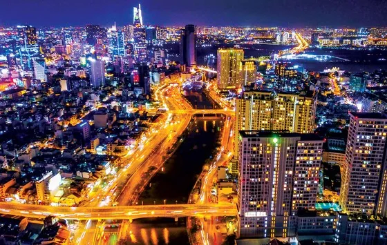 TPHCM là trung tâm kinh tế, thương mại, khoa học công nghệ, đổi mới sáng tạo; là thành phố đáng sống, cạnh tranh được với khu vực và quốc tế. Ảnh: HOÀNG HÙNG