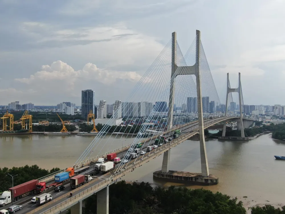 Cầu Phú Mỹ kết nối giao thông. Ảnh: HOÀNG HÙNG