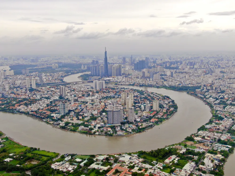 Khu dân cư sát bờ sông Sài Gòn khu vực TP Thủ Đức và quận Bình Thạnh, TPHCM. Ảnh: HOÀNG HÙNG