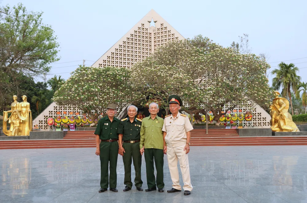 Bài 1 - 70 năm và những câu chuyện không bao giờ cũ 1c.jpeg