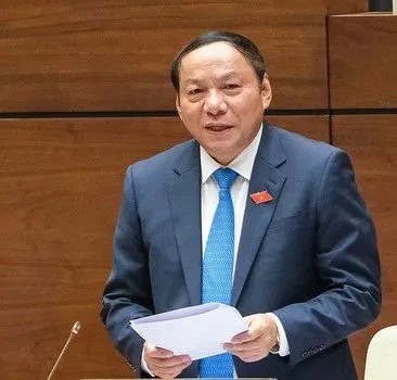 Anh1-Ông Nguyễn Văn Hùng Bộ trưởng Bộ VH-TT-DL.jpg