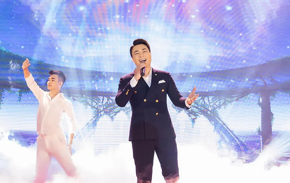 Ca sĩ 9X Đoàn Đại Hòa