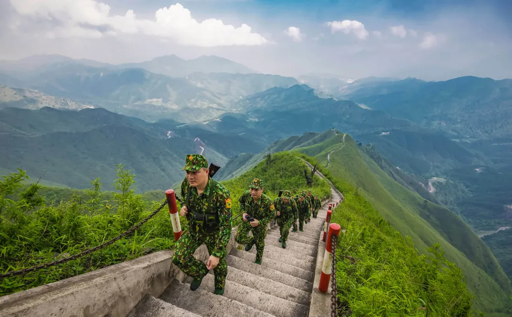 Cống hiến - Tuổi trẻ trên đường tuần tra biên giới.jpeg