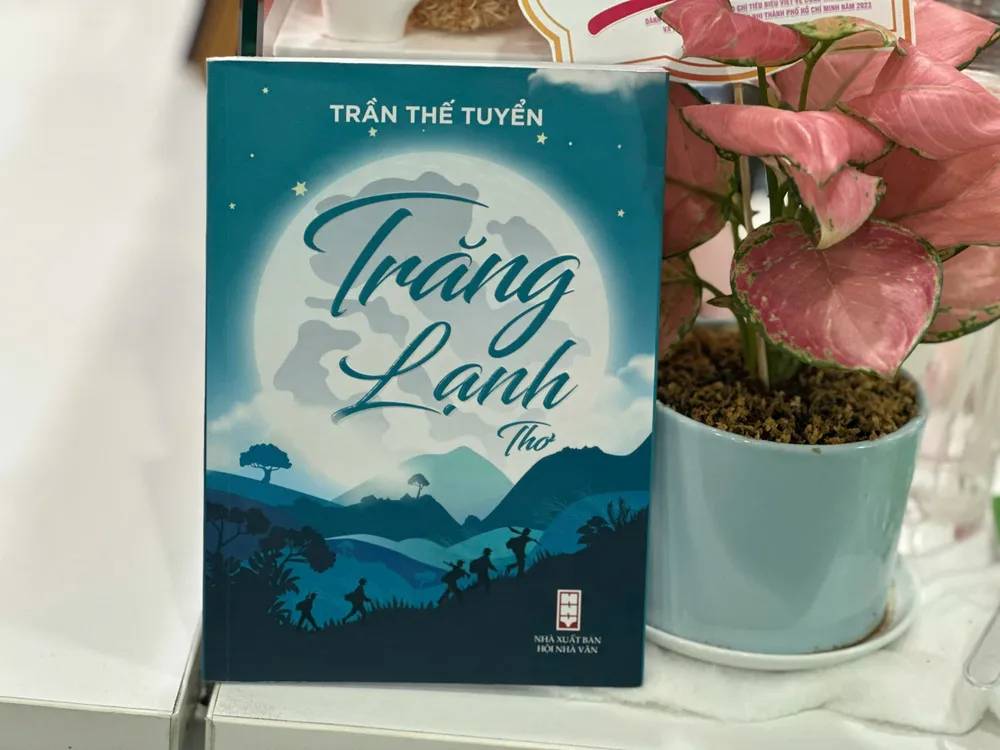 Trăng lạnh và niềm hạnh phúc khi còn mẹ