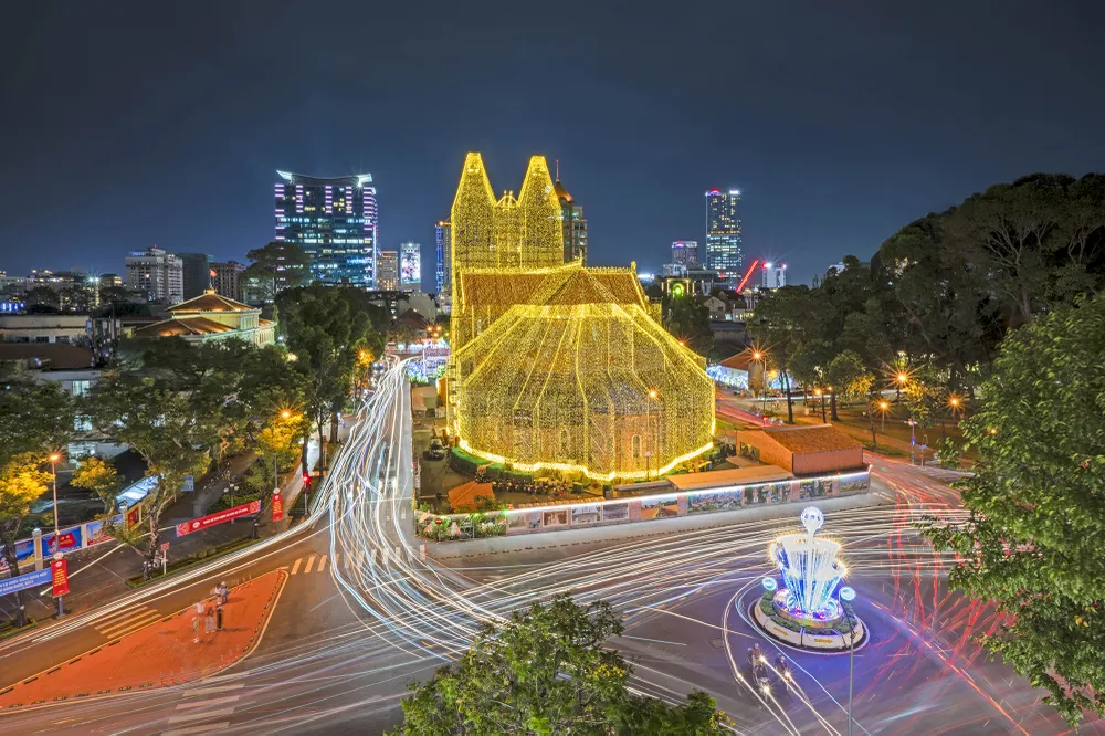 Nhà thờ Đức Bà mùa Giáng sinh.jpeg