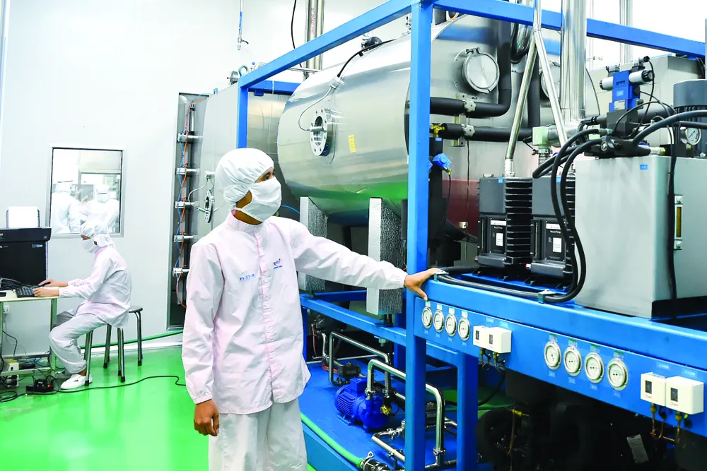 m1c-1649 (Hoang Hung).jpg