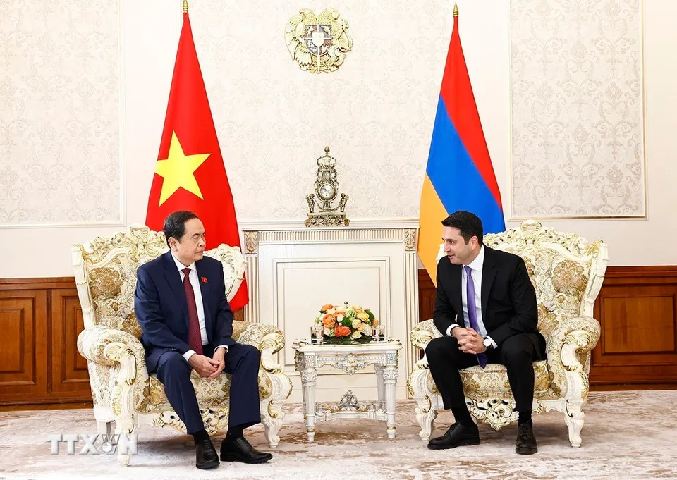 chu-tich-quoc-hoi-tran-thanh-man-hoi-dam-voi-chu-tich-quoc-hoi-armenia-alen-simonyan-0304-6.jpg