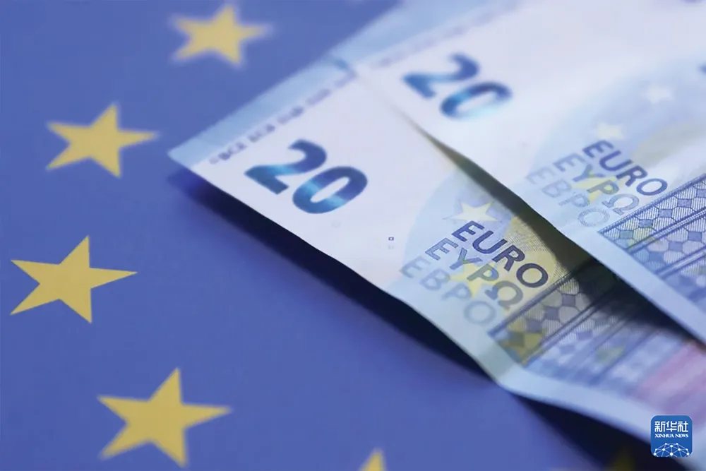 Đồng tiền chung châu Âu. Ảnh: XINHUA