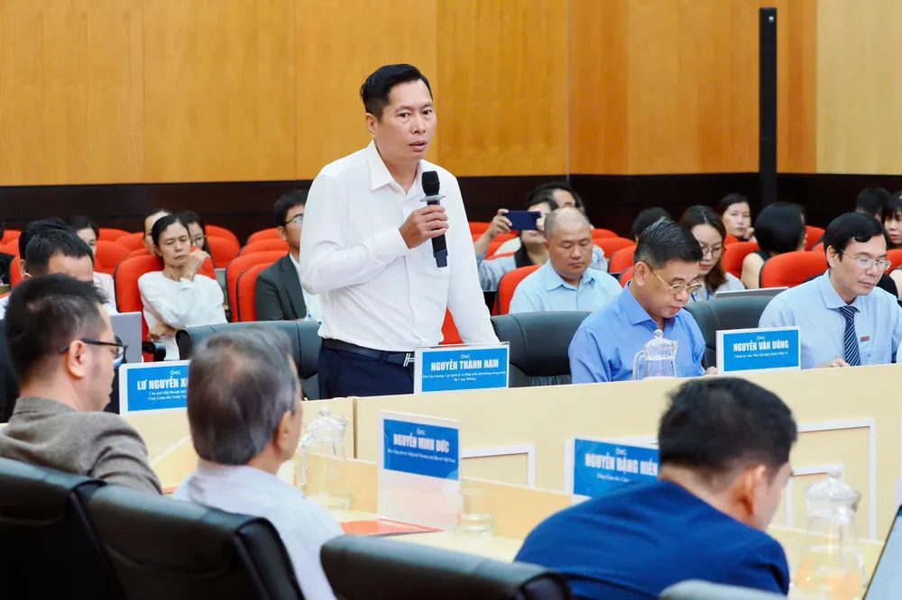 Ông Nguyễn Thành Nam, Phó Cục trưởng Cục Quản lý và Phát triển thị trường trong nước (Bộ Công Thương), phát biểu tại hội thảo