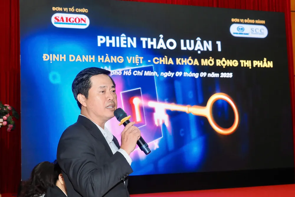 Ông Bông Hoa Việt, Trợ lý Tổng Giám đốc Công ty Nhựa Bình Minh, chia sẻ vấn đề hàng nhái, hàng giả làm ảnh hưởng đến thương hiệu