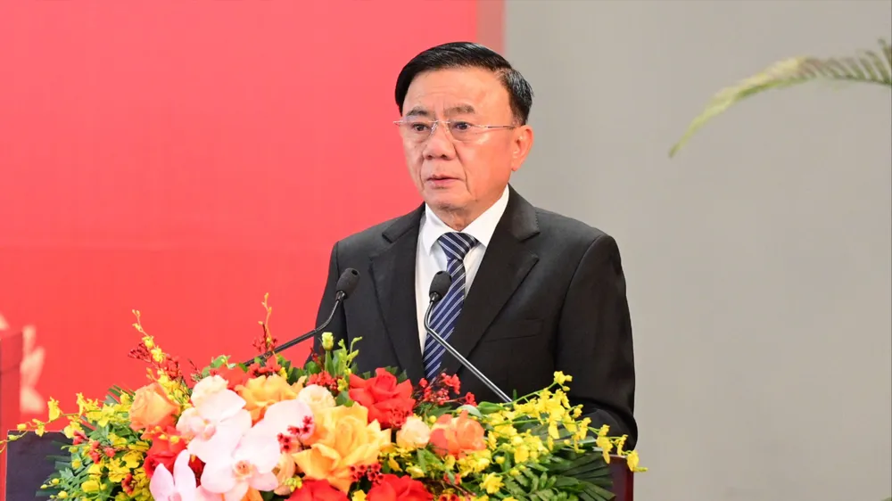 Đồng chí Trần Cẩm Tú, Ủy viên Bộ Chính trị, Thường trực Ban Bí thư thông tin về Đại hội XIV của Đảng. Ảnh: ĐỖ TRUNG