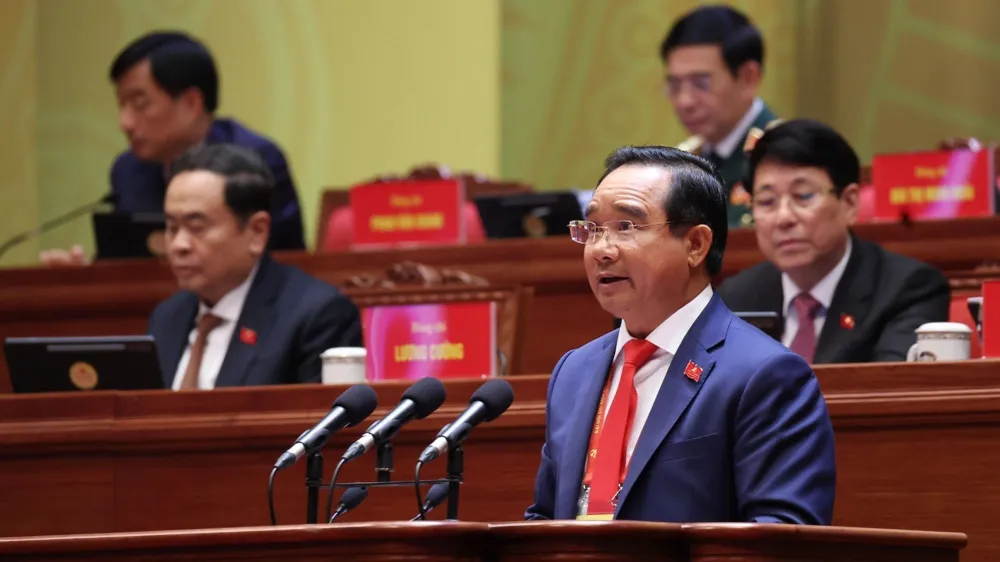 Đồng chí Nguyễn Văn Được, Ủy viên Trung ương Đảng, Phó Bí thư Thành ủy, Chủ tịch UBND TPHCM trình bày tham luận. Ảnh: VIẾT CHUNG