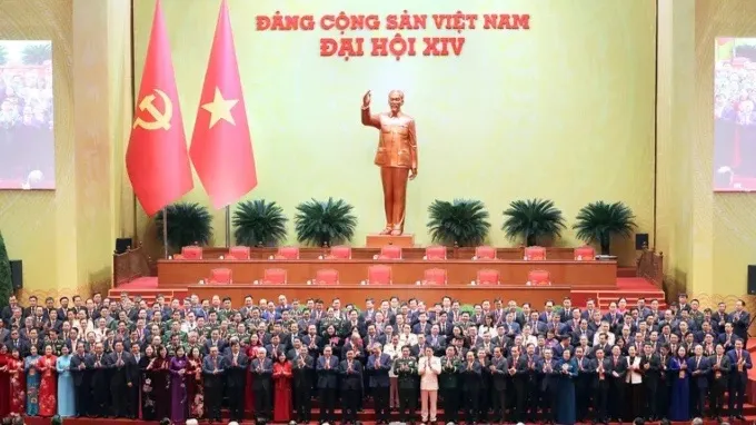 Ban Chấp hành khóa XIV ra mắt Đại hội. Ảnh: QUANG PHÚC