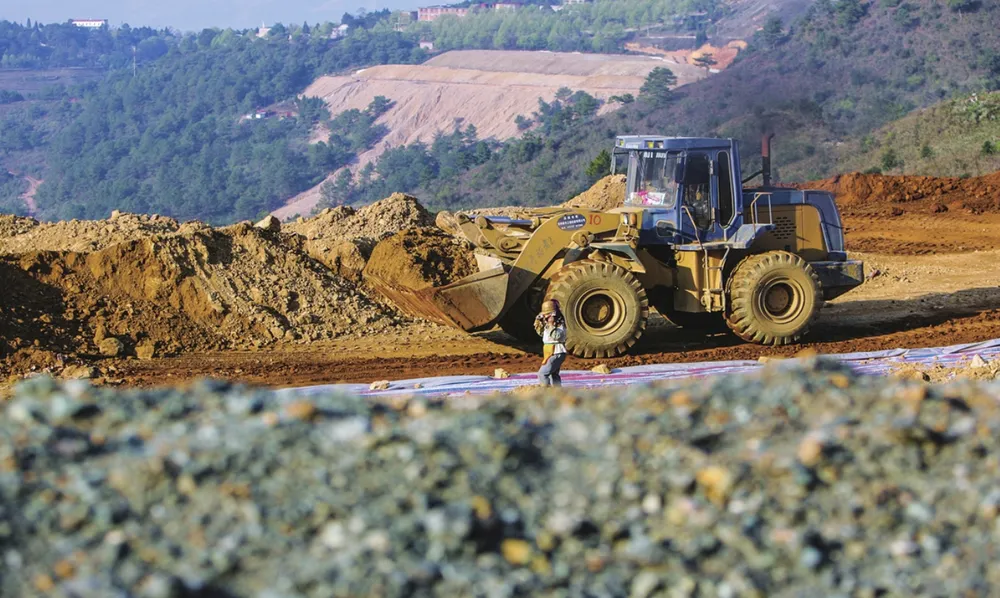 Mỏ khai thác đất hiếm tại Vân Nam, Trung Quốc. Ảnh: CGTN