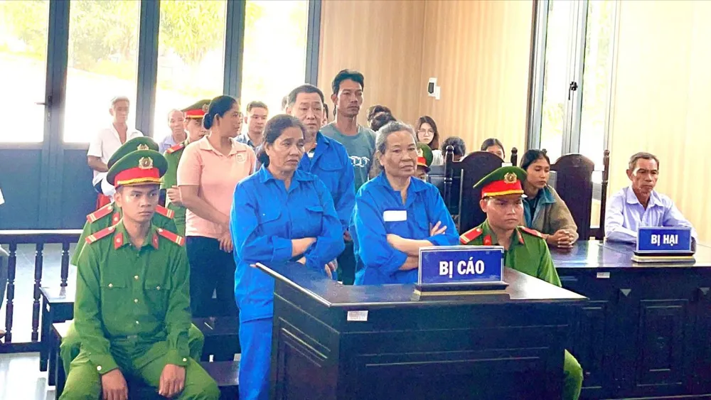 Các bị cáo tại phiên toà