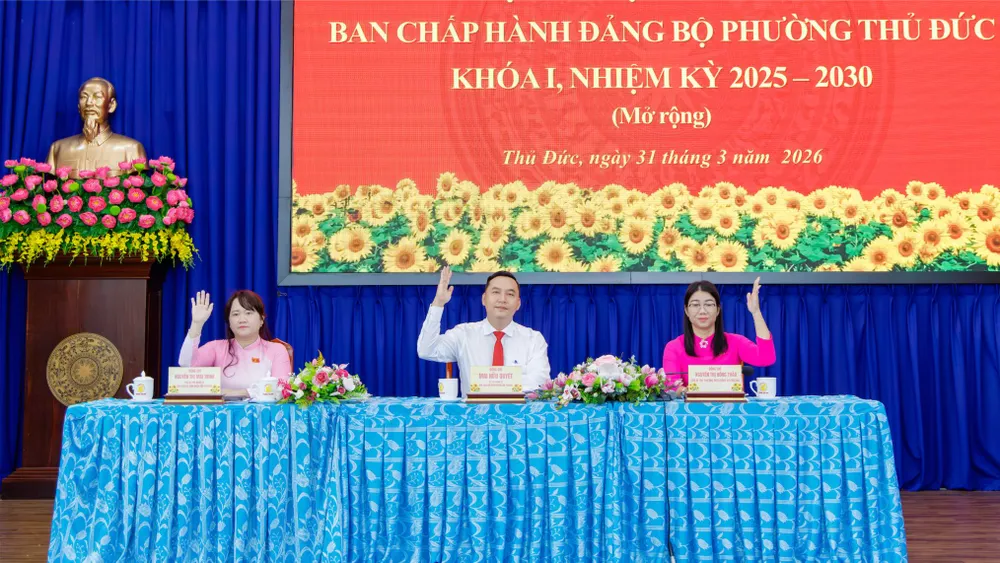 Hội nghị Ban Chấp hành Đảng bộ phường Thủ Đức lần thứ 13. Ảnh: QUỐC HUY