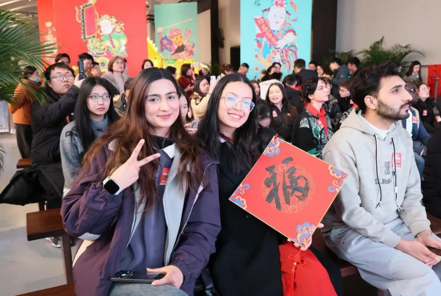 Sinh viên quốc tế du học Trung Quốc. ẢNH: THX