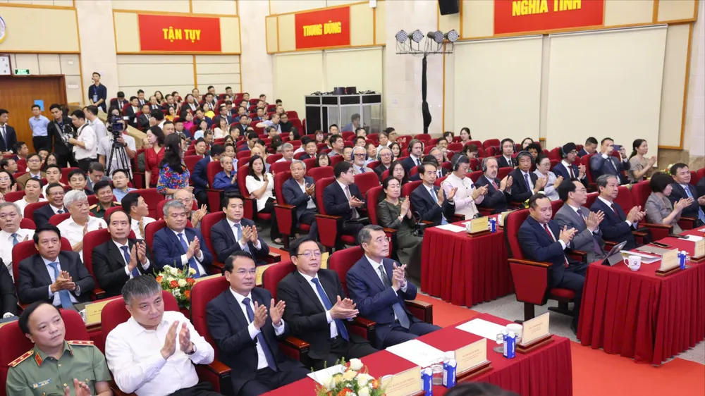 Anh Ngay KHCN 5.jpg