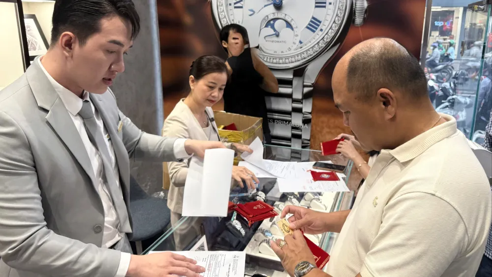 Giá vàng trong nước sáng 30-5 tiếp tục tăng