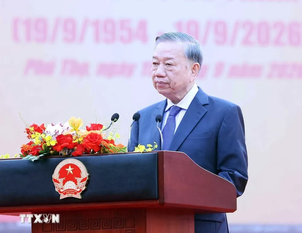 tong-bi-thu-chu-tich-nuoc-khanh-thanh-tuong-dai-bac-ho.jpeg