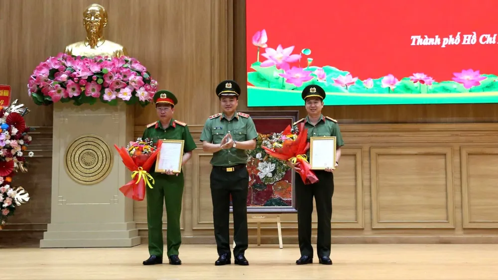 cong-an-tphcm-co-thu-truong-co-quan-an-ninh-dieu-tra-va-thu-truong- (1).jpg