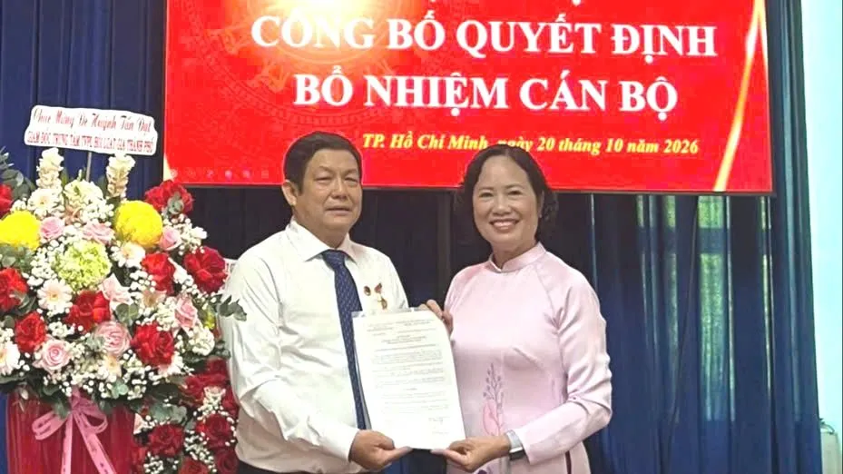 bo-nhim-giam-doc-trung-tam-tu-van-phap-luat.jpeg