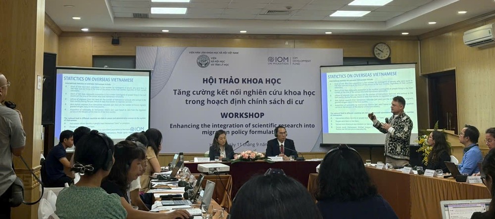 “加强移民政策划定中的科学研究联系”国际科研会。