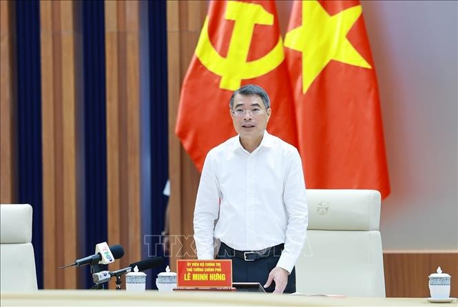 越南政府总理黎明兴会上致辞。