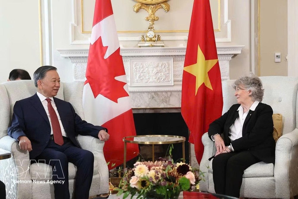 越南党中央总书记、国家主席苏林会见加拿大总督路易丝•阿伯。图自越通社