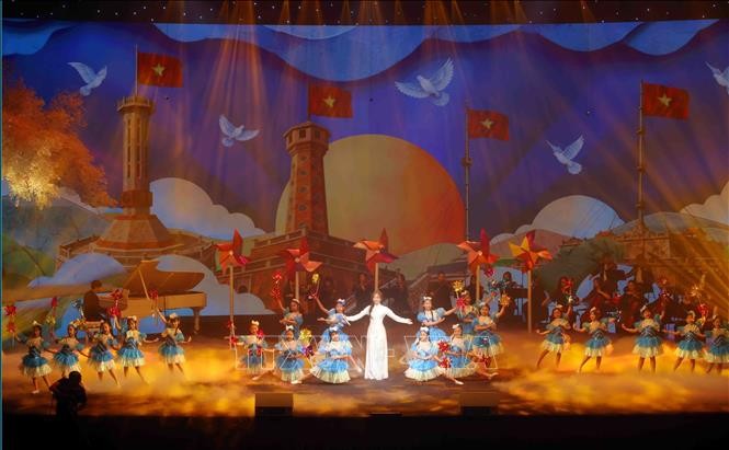vna_potal_chu_tich_quoc_hoi_du_chuong_trinh_nghe_thuat_ket_noi_yeu_thuong_nam_2026_stand.jpg