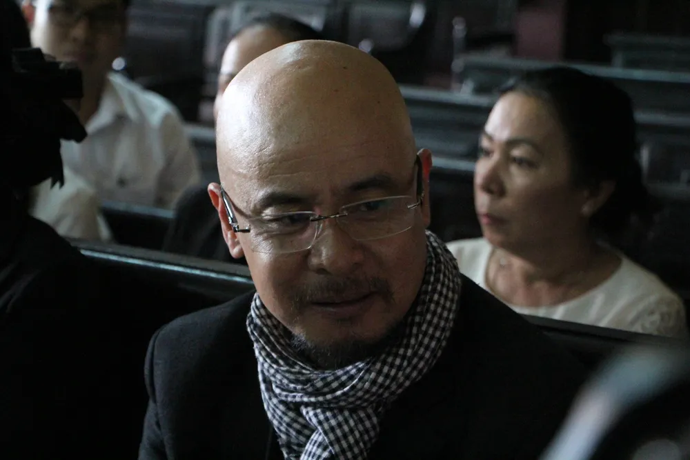 Hoãn phiên tòa phúc thẩm vụ ly hôn của vợ chồng ông bà chủ Trung Nguyên ảnh 2