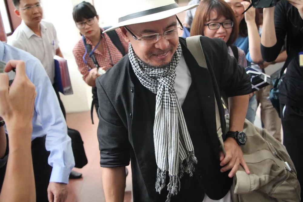 Hoãn phiên tòa phúc thẩm vụ ly hôn của vợ chồng ông bà chủ Trung Nguyên ảnh 3