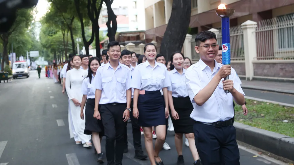 Học sinh, sinh viên TPHCM luôn nuôi dưỡng đam mê, khát vọng ảnh 9