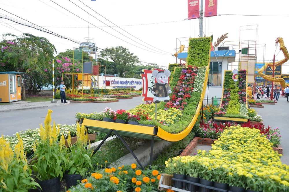 Khai mạc hội hoa xuân phục vụ bà con ngoại thành ảnh 3