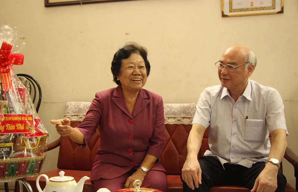 ​Lãnh đạo TPHCM thăm, chúc tết bà con Quận 5 và Bệnh viện Nhân dân 115 ảnh 4