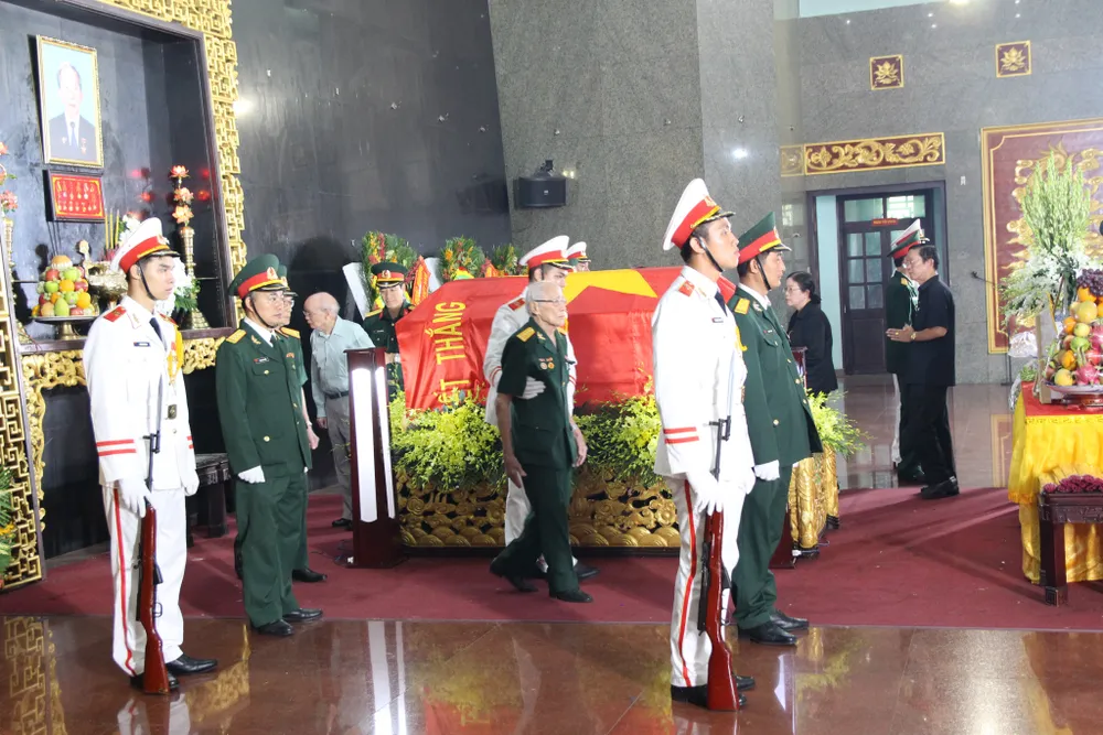 Những câu chuyện bình dị về ông Mười Hương ảnh 4