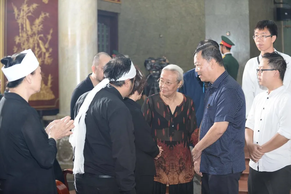 Những câu chuyện bình dị về ông Mười Hương ảnh 2