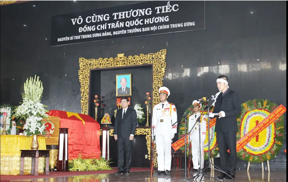 Tiễn đưa huyền thoại tình báo Trần Quốc Hương về nơi an nghỉ cuối cùng ảnh 4
