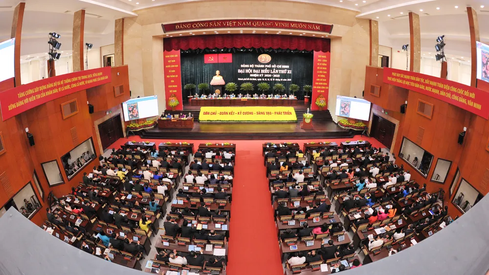   Quang cảnh đại hội sáng 16-10