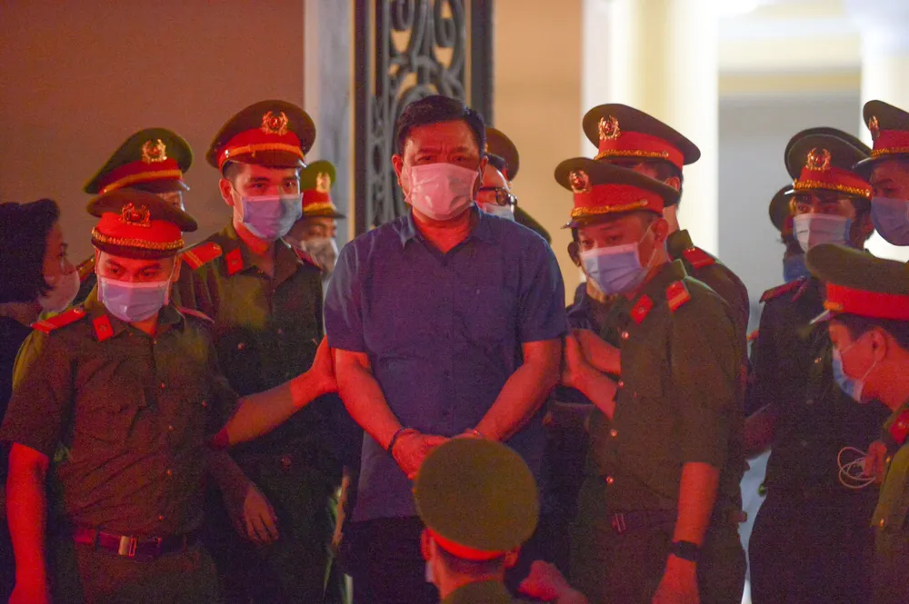 Ông Đinh Ngọc Hệ điều hành Công ty Yên Khánh ra sao? ảnh 2