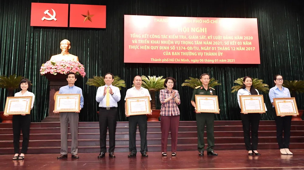 Người làm công tác kiểm tra, giám sát phải ngay ngắn, mẫu mực ảnh 2