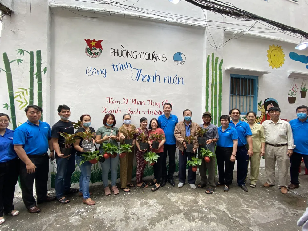 Quận 5 ra quân mừng xuân, chào mừng Đại hội XIII của Đảng ảnh 4