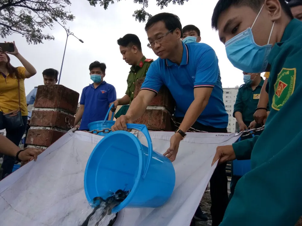 Quận 5 ra quân mừng xuân, chào mừng Đại hội XIII của Đảng ảnh 2