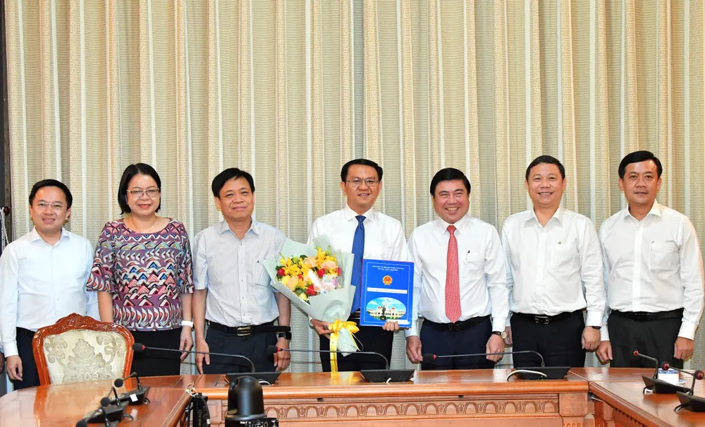 Đồng chí Lâm Đình Thắng làm Giám đốc Sở Thông tin và Truyền thông TPHCM ảnh 2