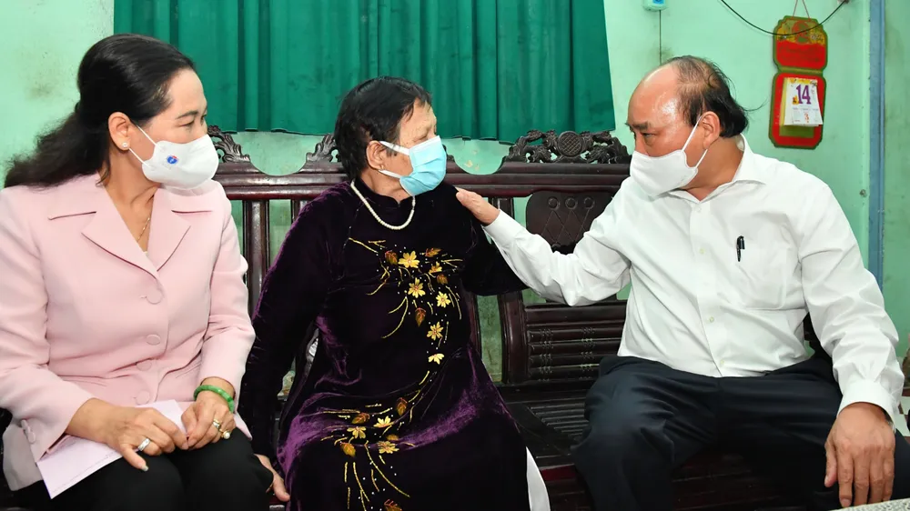 Chủ tịch nước Nguyễn Xuân Phúc: Sớm có tuyến cao tốc xuyên biên giới, giúp huyện Hóc Môn và Củ Chi đột phá phát triển ảnh 5