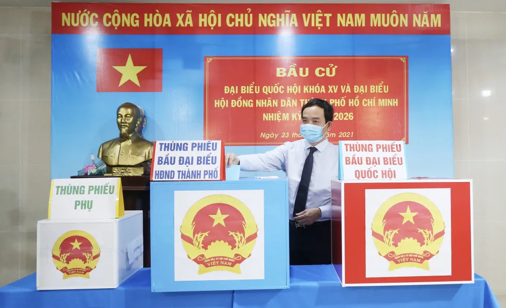 Cử tri TPHCM bỏ phiếu chọn đại biểu Quốc hội và đại biểu HĐND các cấp ảnh 15